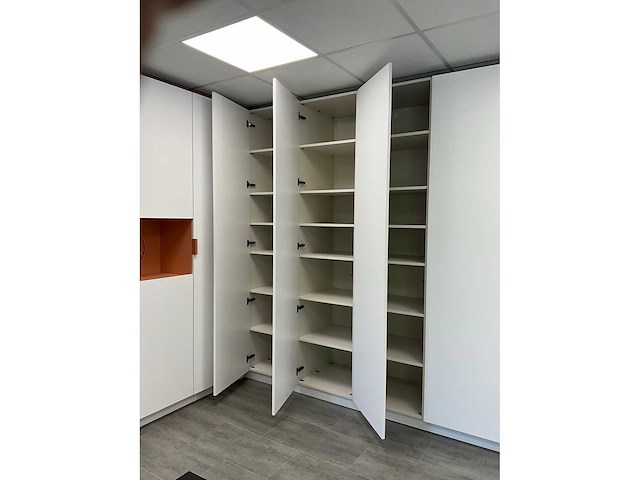 Hoekwandkast combinatie - afbeelding 9 van  25