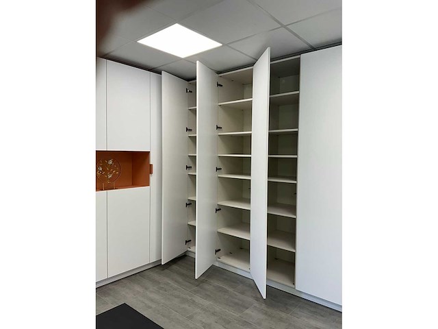 Hoekwandkast combinatie - afbeelding 10 van  25