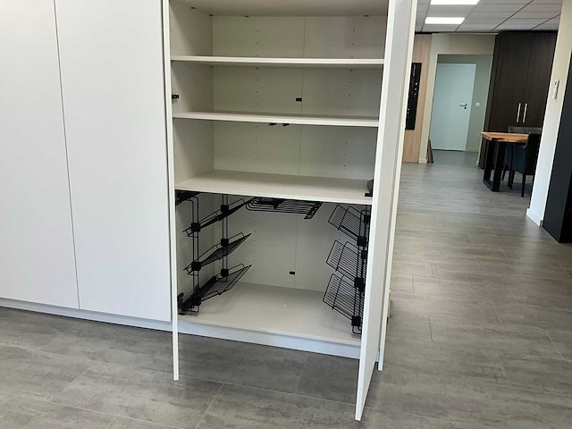 Hoekwandkast combinatie - afbeelding 15 van  25