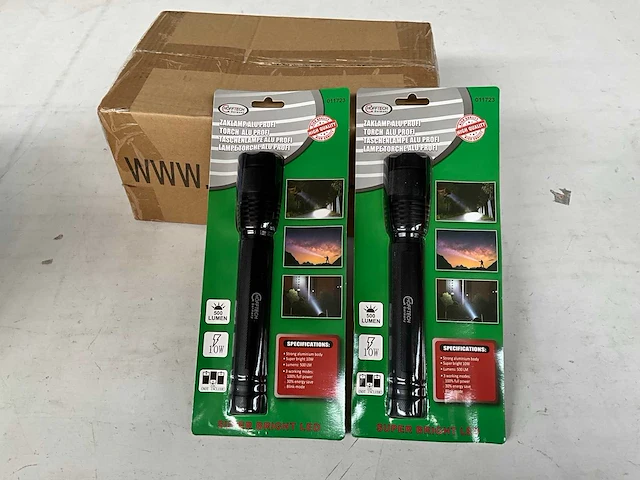 Höfftech zaklamp met sterk aluminium body (8x) - afbeelding 1 van  5