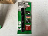 Höfftech zaklamp met sterk aluminium body (8x) - afbeelding 2 van  5
