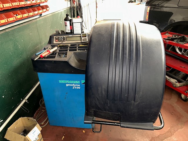 Hofman geodyna 2100 balanceertoestel - afbeelding 1 van  10