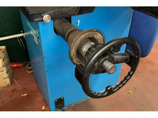 Hofman geodyna 2100 balanceertoestel - afbeelding 8 van  10