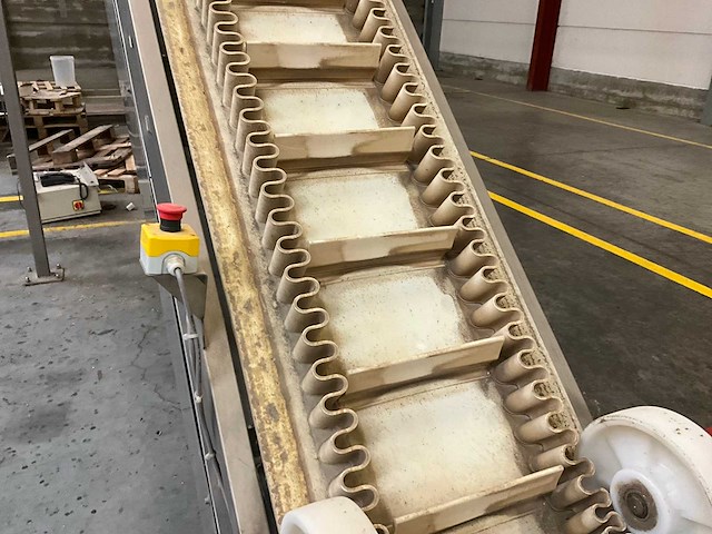 Hoge ic-s transportband 16 meter lang - afbeelding 31 van  33