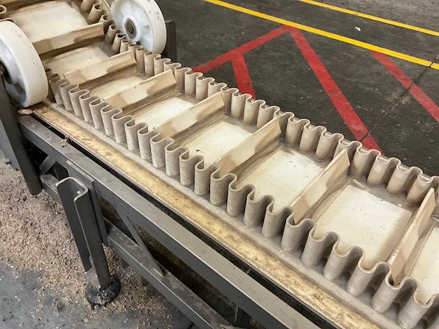 Hoge ic-s transportband 16 meter lang - afbeelding 32 van  33