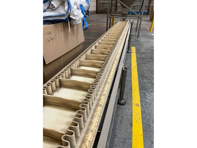 Hoge ic-s transportband 16 meter lang - afbeelding 33 van  33