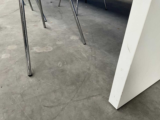 Hoge tafel + 6 barkrukken - afbeelding 7 van  7