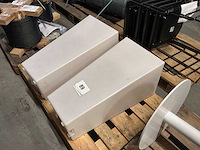 Hoge tafel met 2 verlichte bloempotten - afbeelding 4 van  6