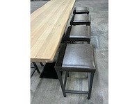 Hoge tafel met krukken - afbeelding 4 van  6