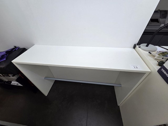 Hoge tafel met voetbar - afbeelding 3 van  4