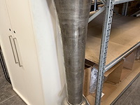 Hoge zilverkleurige vaas - afbeelding 1 van  3