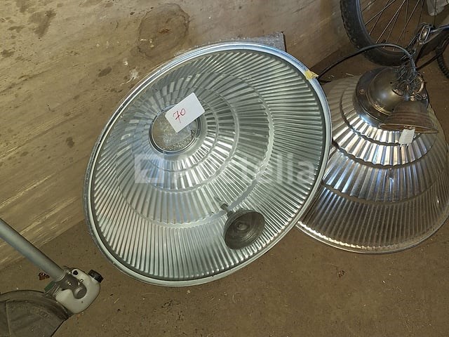 Hogedrukreiniger, hoover-stofzuiger en twee vintage interieurlampen - afbeelding 7 van  8