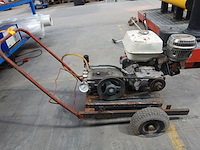 Hogedrukreiniger met honda motor - afbeelding 1 van  11