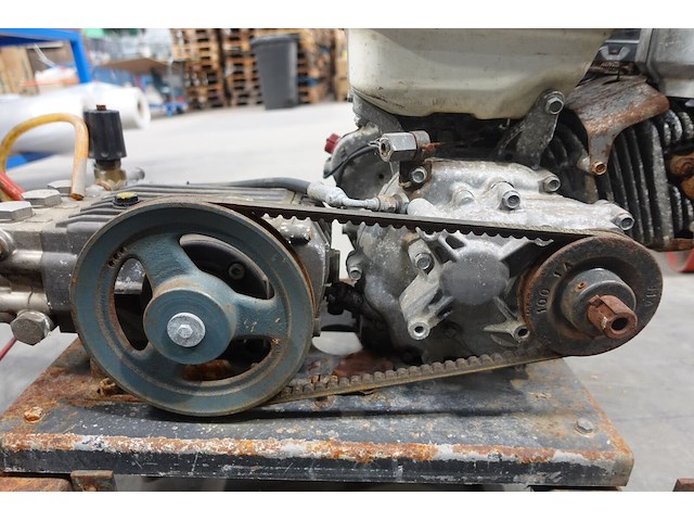 Hogedrukreiniger met honda motor - afbeelding 10 van  11