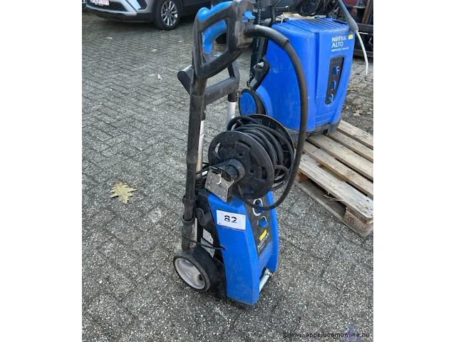 Hogedrukreiniger nilfisk p 160.2-15 x-tra, 3.3 kw, 230 v, inclusief slanghaspel, serienummer 15228645/18/2012. werking niet gekend. - afbeelding 1 van  3