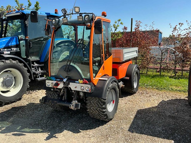 Holder c-trac 480 single cab compacte trekker/werktuigdrager - afbeelding 1 van  19
