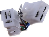 Holdwell spanningsregelaar - afbeelding 2 van  3