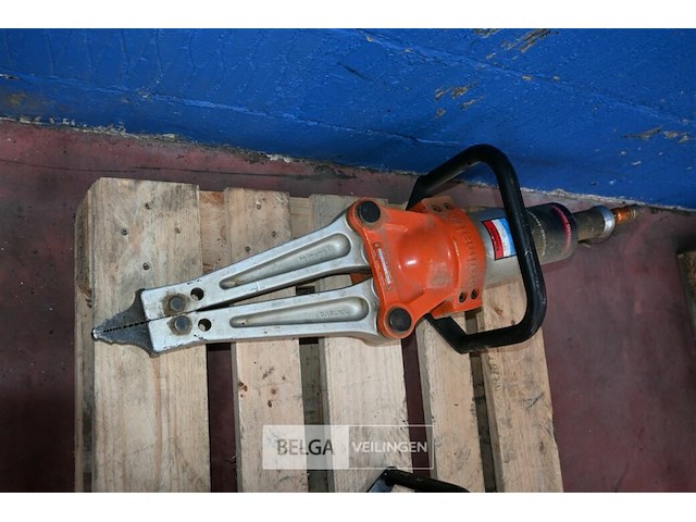 Holmatro elektrische groep + gereedschap - afbeelding 19 van  19