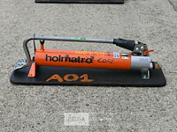 Holmatro hand/voetpomp - afbeelding 2 van  5