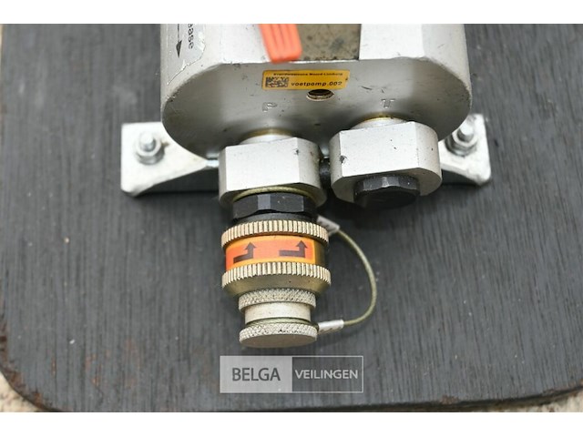Holmatro hand/voetpomp - afbeelding 4 van  5