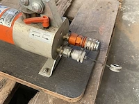 Holmatro hydraulische voetpomp - afbeelding 2 van  4