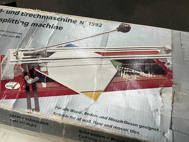 Holtmann manuele tegelsnijder - afbeelding 2 van  3