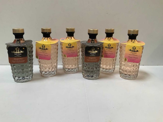 Holy water gin (6x) - afbeelding 1 van  2