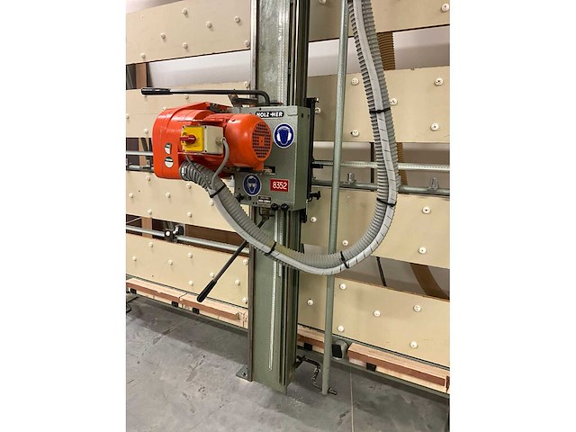 Holz-her 12 10 verticale platenzaagmachine - afbeelding 8 van  15