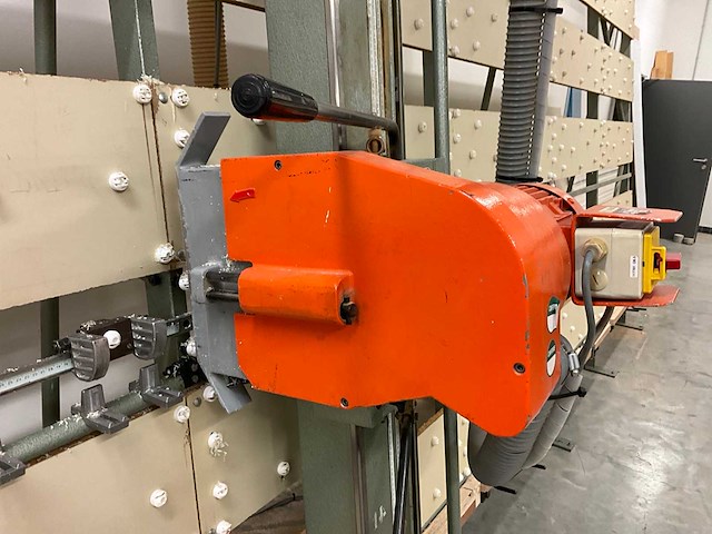 Holz-her 12 10 verticale platenzaagmachine - afbeelding 10 van  15