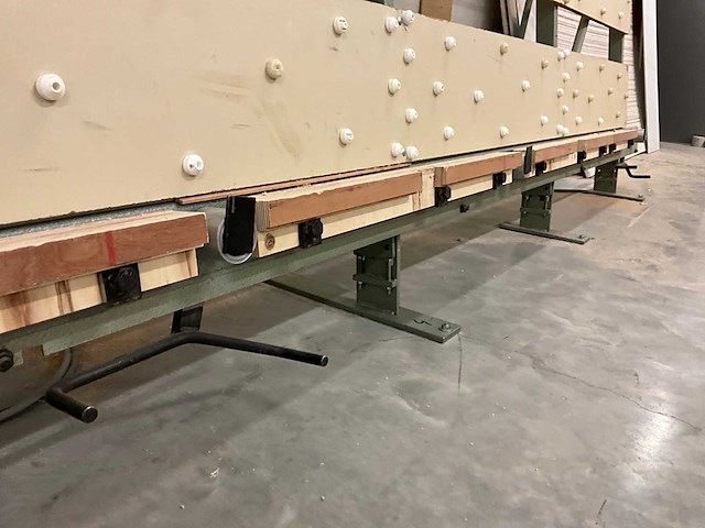 Holz-her 12 10 verticale platenzaagmachine - afbeelding 15 van  15