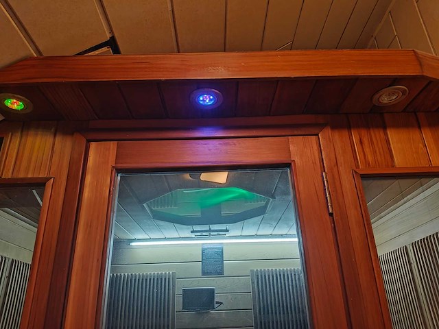 Home focus, far infrared sauna - inbouw jacuzzi - afbeelding 3 van  18