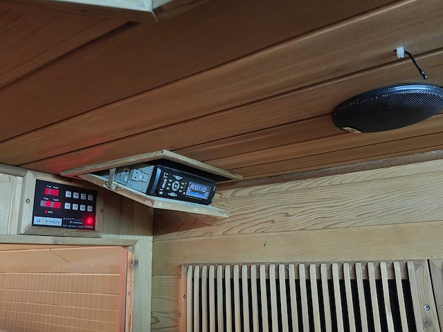 Home focus, far infrared sauna - inbouw jacuzzi - afbeelding 14 van  18