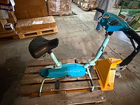 Hometrainer / fitnessfiets - afbeelding 2 van  4