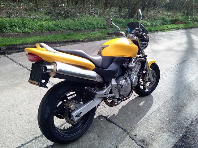 Honda - cb 600 - motorfiets - afbeelding 6 van  8