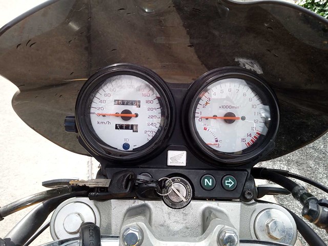 Honda - cb 600 - motorfiets - afbeelding 7 van  8