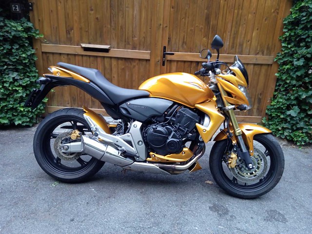 Honda - cb 600 hornet - motorfiets - afbeelding 2 van  6