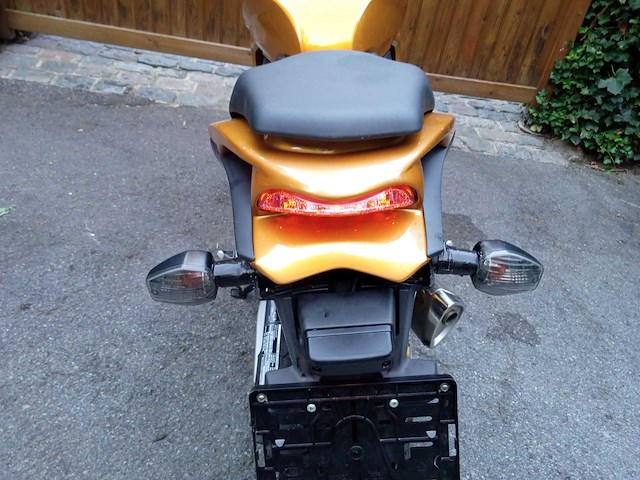 Honda - cb 600 hornet - motorfiets - afbeelding 4 van  6
