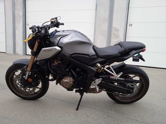 Honda - cb 650 r - motorfiets - afbeelding 1 van  18