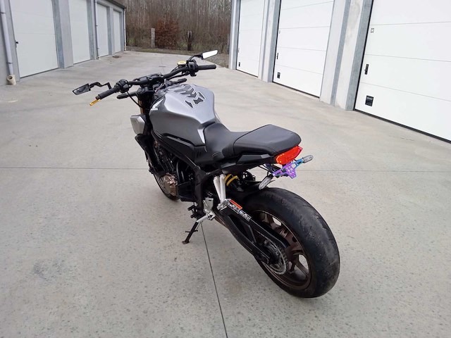 Honda - cb 650 r - motorfiets - afbeelding 14 van  18