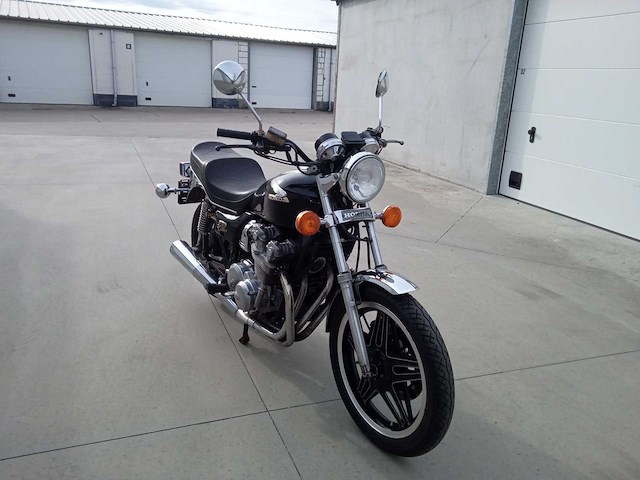 Honda - cb 750 custom - motorfiets - afbeelding 3 van  9