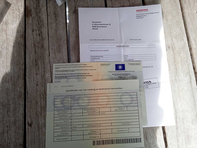 Honda - cb 750 custom - motorfiets - afbeelding 9 van  9