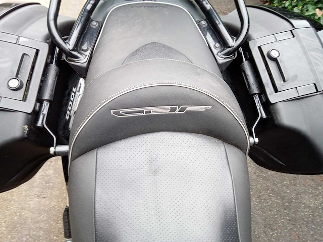 Honda - cbf 1000 - motorfiets - afbeelding 7 van  9