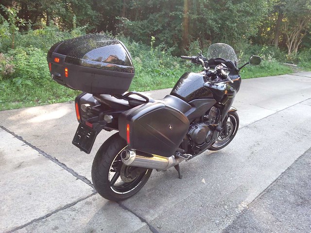 Honda - cbf 1000 - motorfiets - afbeelding 4 van  6