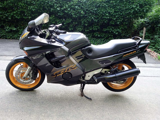 Honda - cbr 1000 - motorfiets - afbeelding 6 van  13