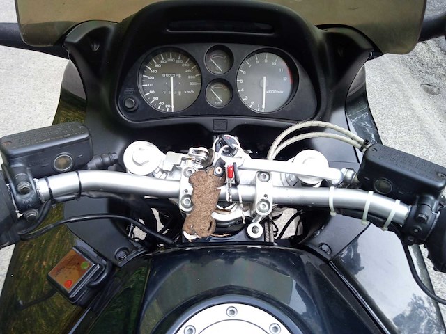 Honda - cbr 1000 - motorfiets - afbeelding 9 van  13