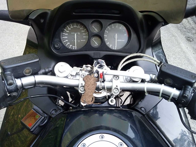 Honda - cbr 1000 - motorfiets - afbeelding 9 van  13