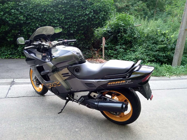 Honda - cbr 1000 - motorfiets - afbeelding 12 van  13