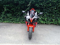 Honda - cbr 1000 rr - motorfiets - afbeelding 1 van  6
