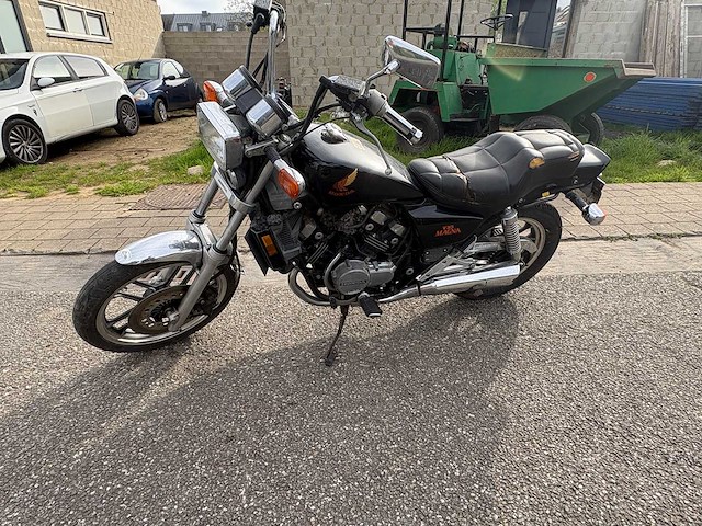 Honda - chopper - vf 500c magna - motorcycle - afbeelding 1 van  12