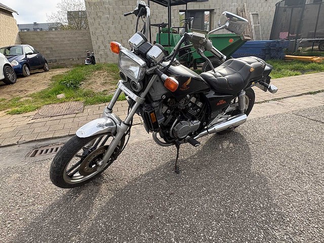 Honda - chopper - vf 500c magna - motorcycle - afbeelding 6 van  12